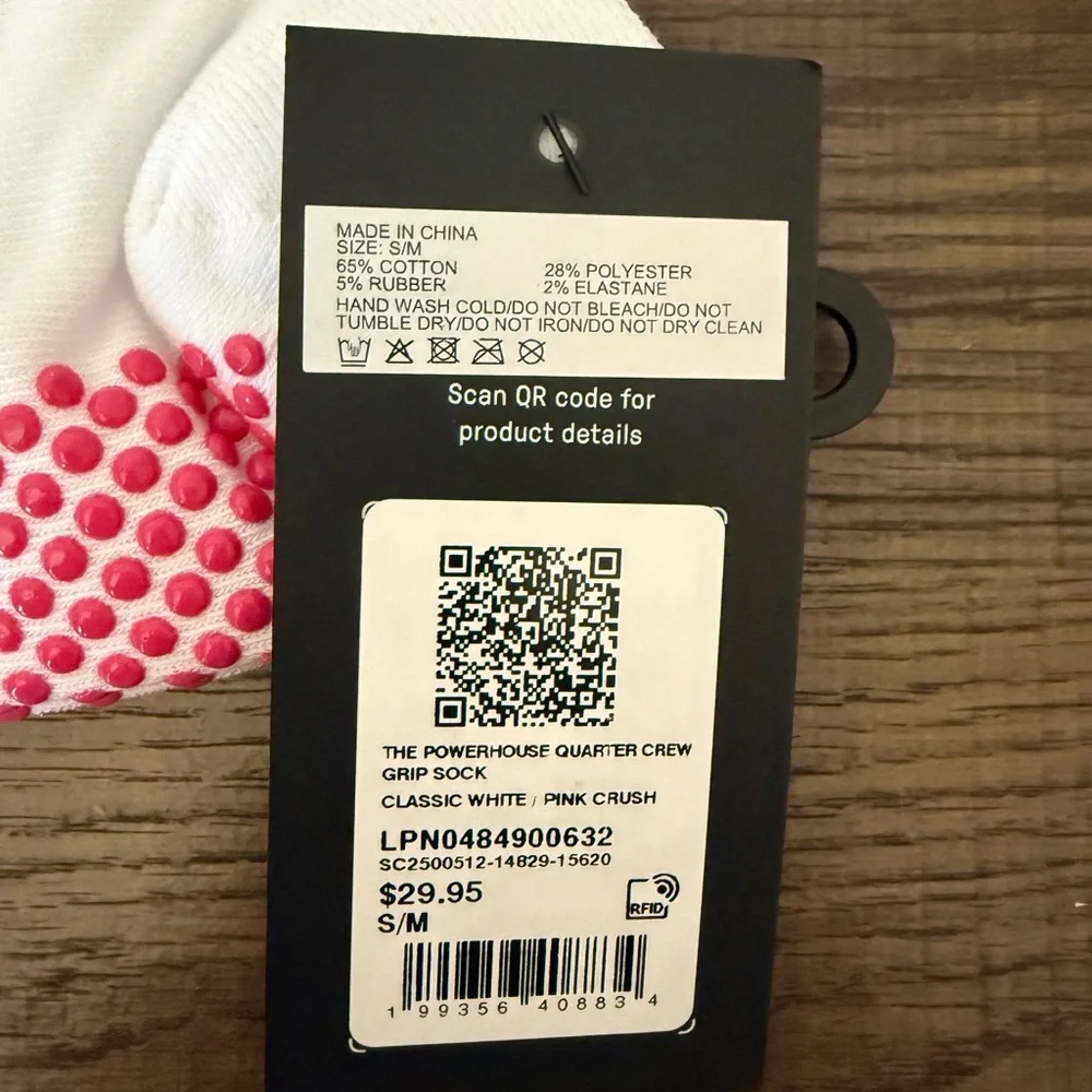 Fabletics The Powerhouse Quarter Crew Grip Socks, Size S/M